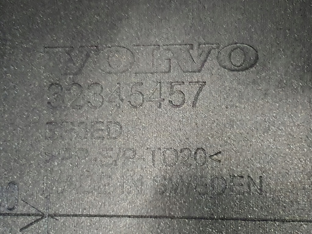 Решётка нижняя бампера передний volvo xc90 ii r design lift 2019 nowa ory Доставка