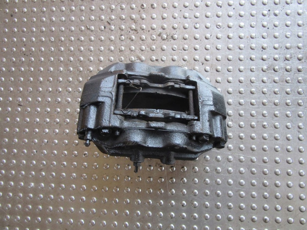 фото №5, Toyota sequoia 2001 супорт гальмівний перед