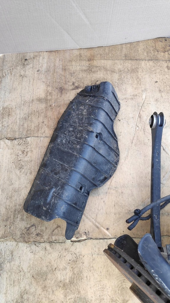 фото №15, Поворотний кулак ступиця важелі амортизатор лівий задня volkswagen touareg iii 4m4616001c