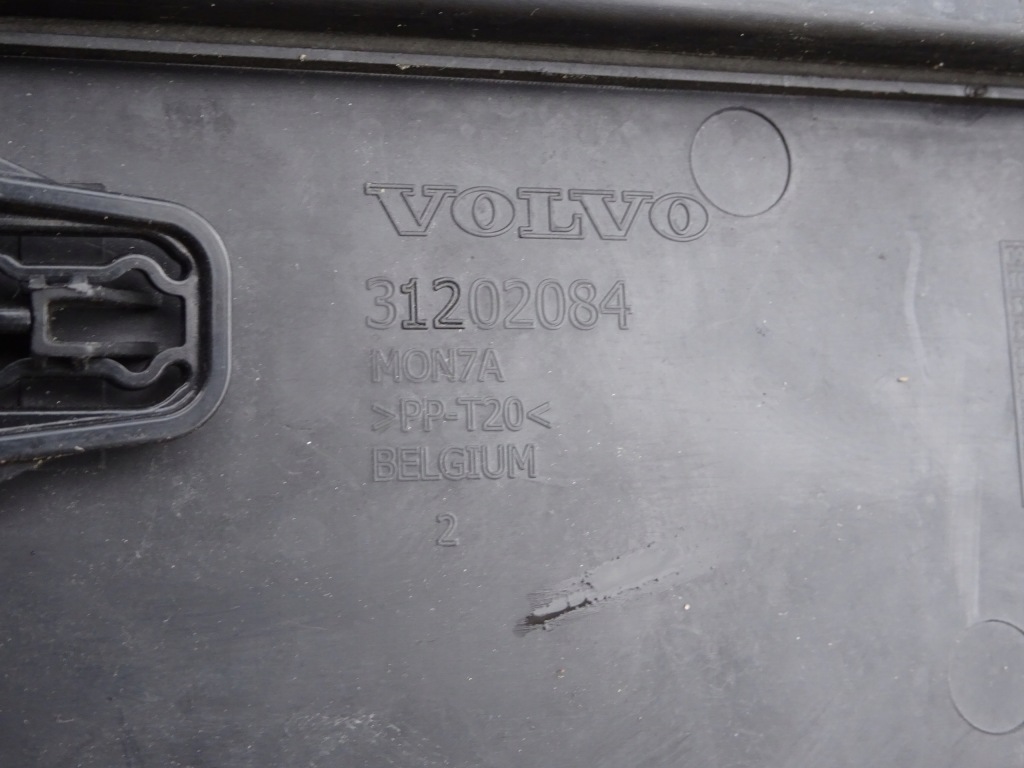 Купити Volvo v60 s60 2 жабо кришка акумулятор