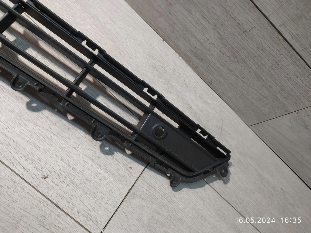 фото №7, 8352. volvo xc40 решётка средняя бампер перед 31449342