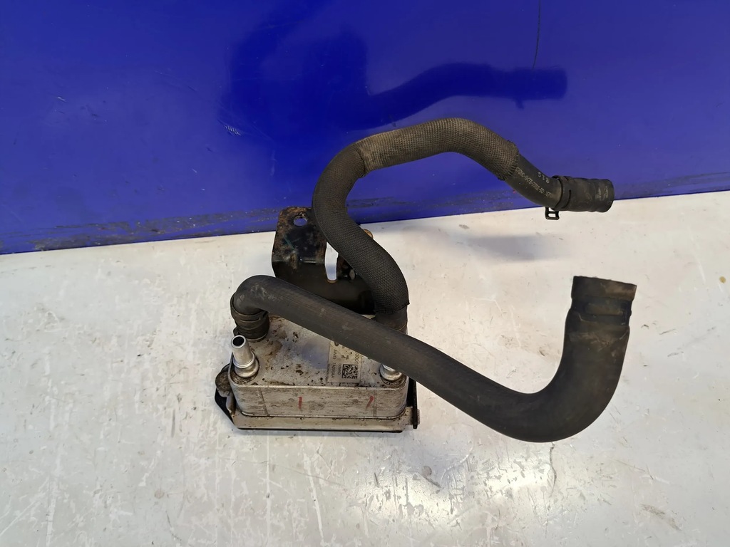 фото №2, Jaguar xe 2017 радиатор масла