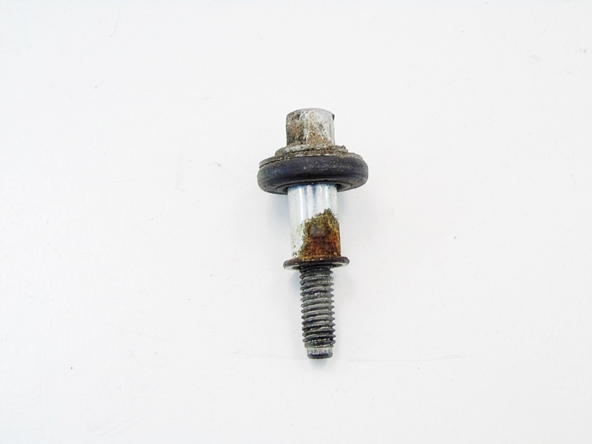 Купить Болт крышки клапанов ford mustang iv 3.8 v6 94-04