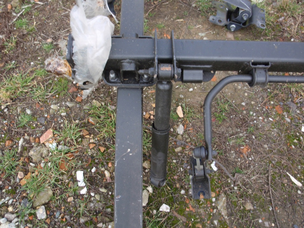 Задня балка вісь  ресора амортизатор стабілізатор тримач  до mastera movano Ціна