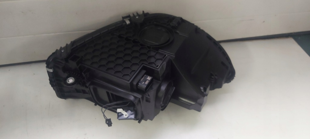 Mercedes c-klasa фара лівий правий led high performance Недорого