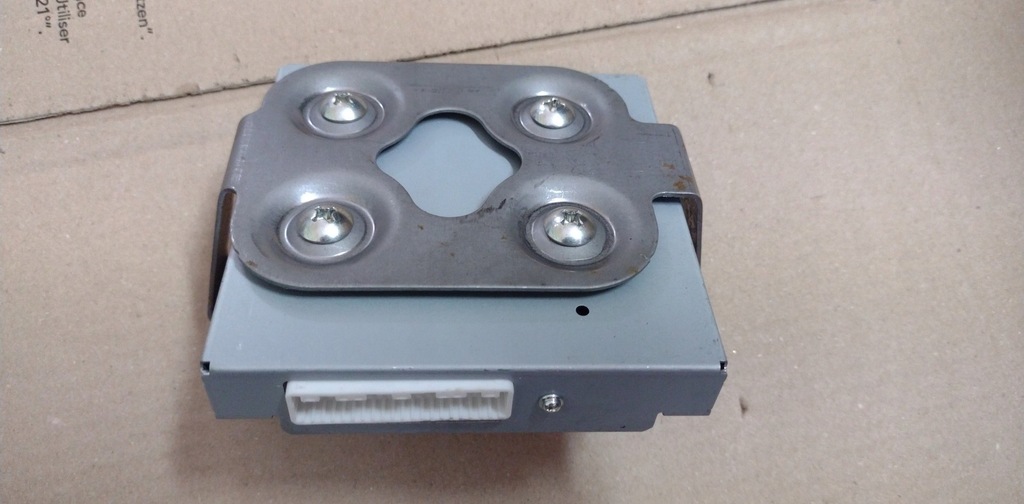 фото №3, Модуль радіо renault clio v 284a15118r стан jak новий