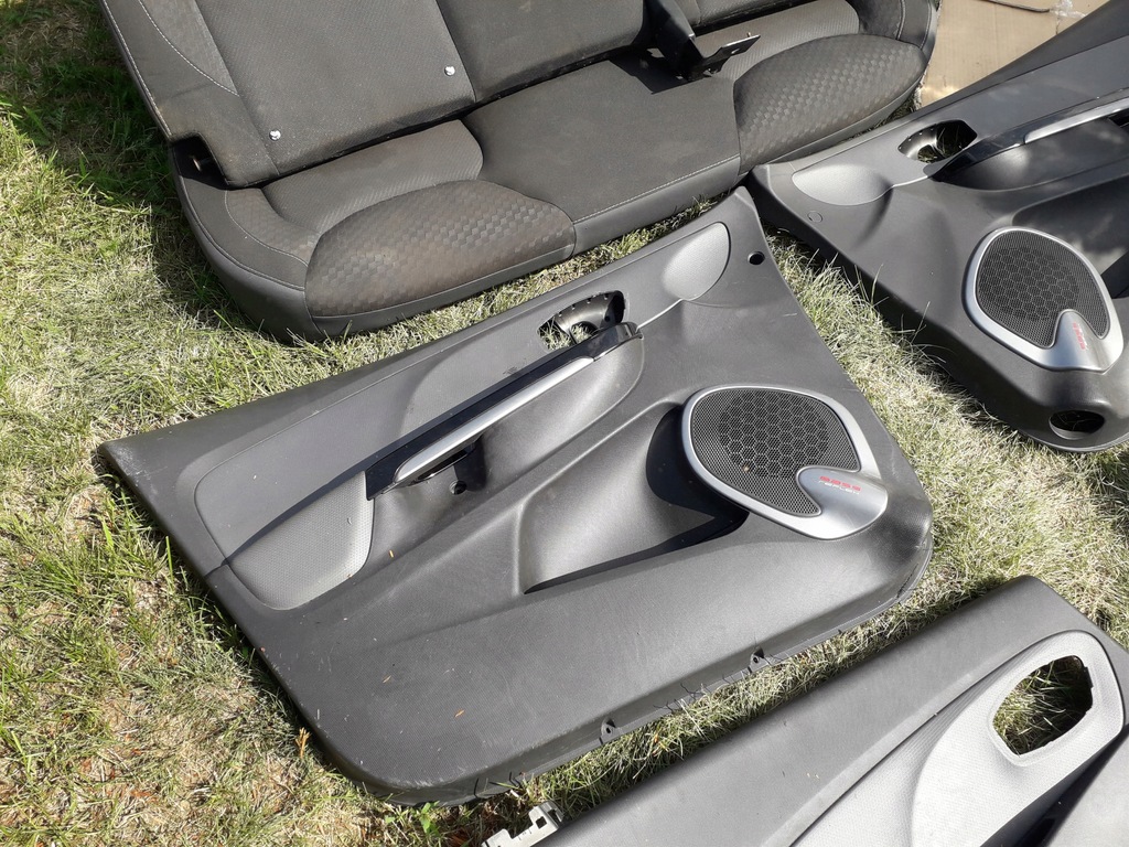 фото №10, Сиденья заднее сиденье renault clio iv kombi gt line