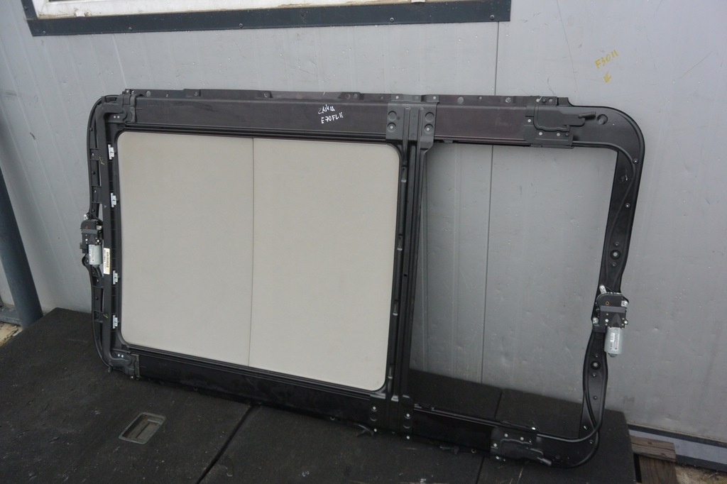 фото №1, Люк панорама bmw x5 e70 lift