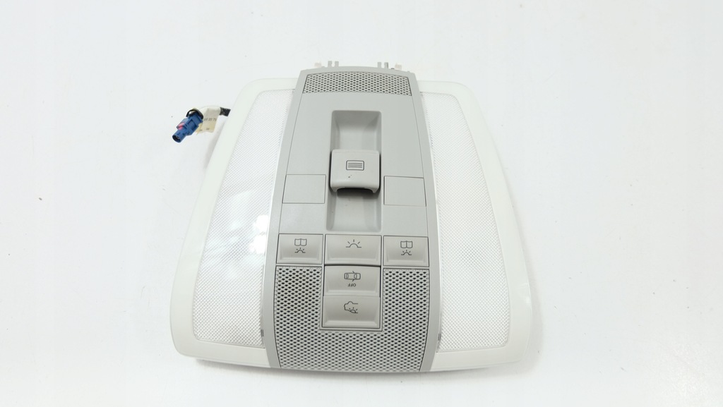 фото №1, Mercedes w204 лампа салону a2048208901