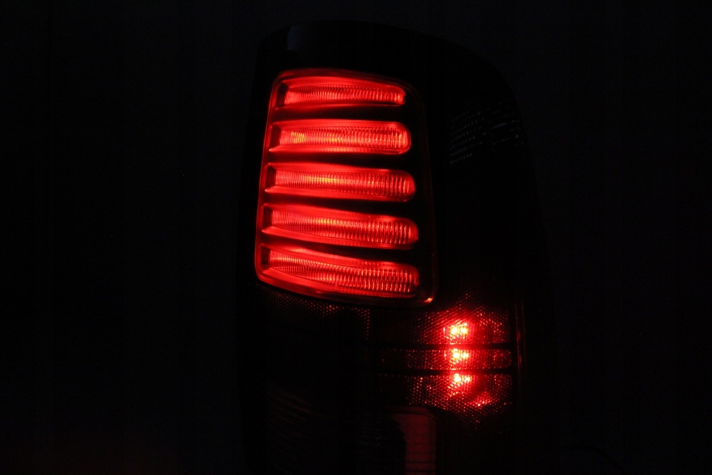фото №5, Dodge ram - лампа задняя правая led 2013+