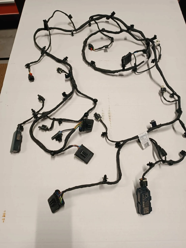 фото №1, Wiąza cujników pdc modóły бампера передній 7 g70