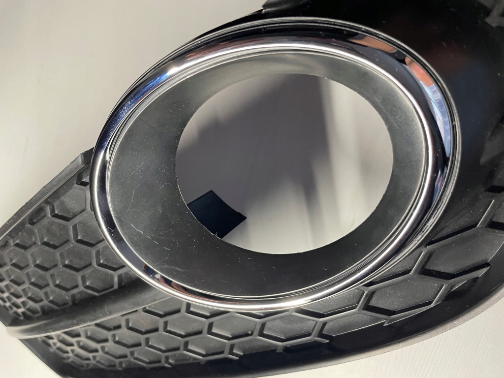 Audi a5 8t стандарт 2007-2011 ліва решітка решітка  бампера хром оригінал в Україні