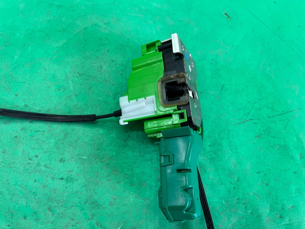 фото №9, Замок дверь левый передний перед 6pin 50519058 alfa romeo mito 08- europa