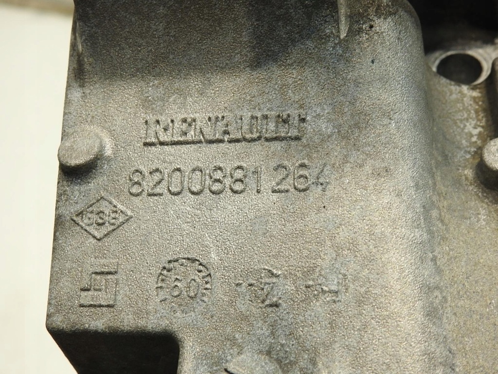 фото №5, Кронштейн генератора renault scenic iii 2.0 dci 8200881264