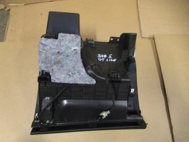 фото №2, Peugeot 3008 ii бардачок