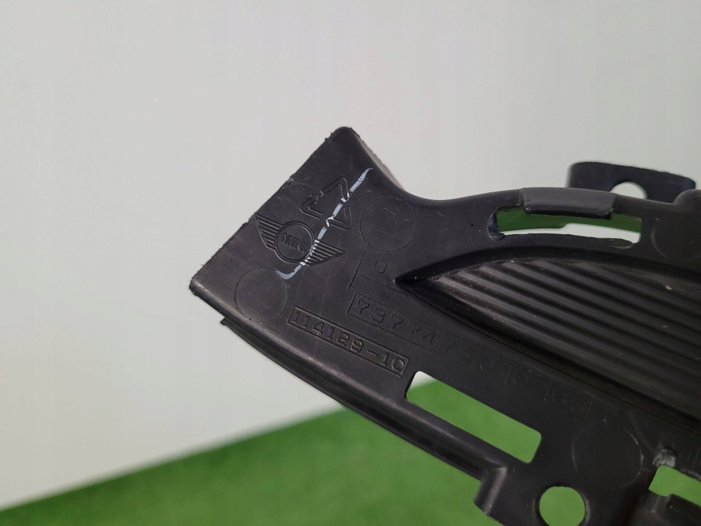 фото №9, Решітка середня нижня бампера mini clubman f54 7377475 оригінал oem