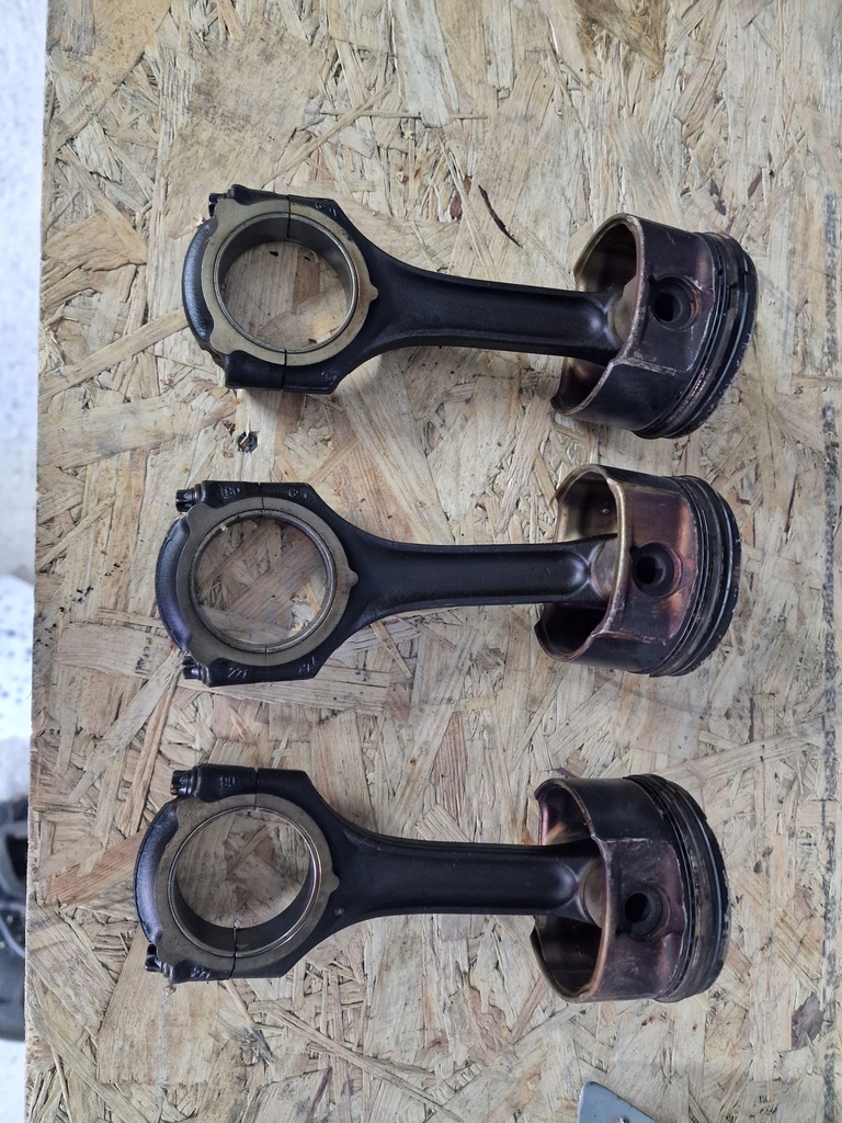 фото №1, Поршень mercedes w203 w204 w211 slk r171 clk w209 1.8 компрессор