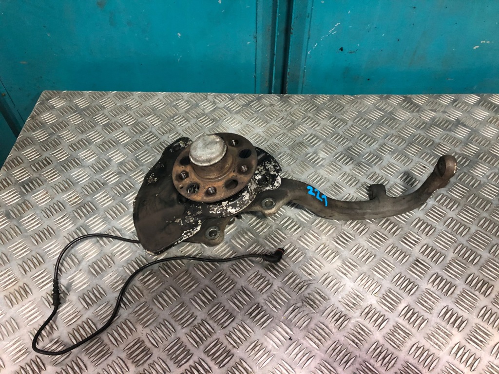 фото №1, Mercedes w221 поворотный кулак левый перед левая передняя