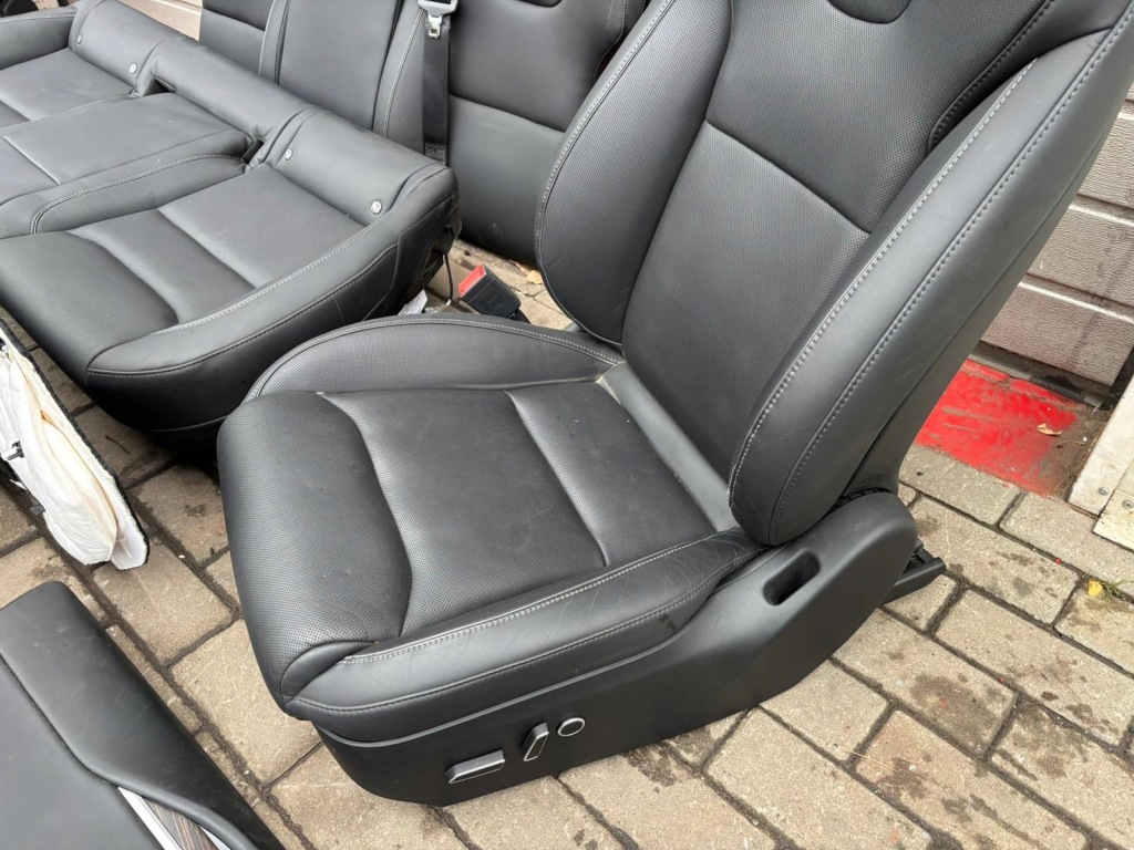 Tesla model 3 s plaid 2021r. сидіння сидіння шкіра салон eu. комплектна Київ
