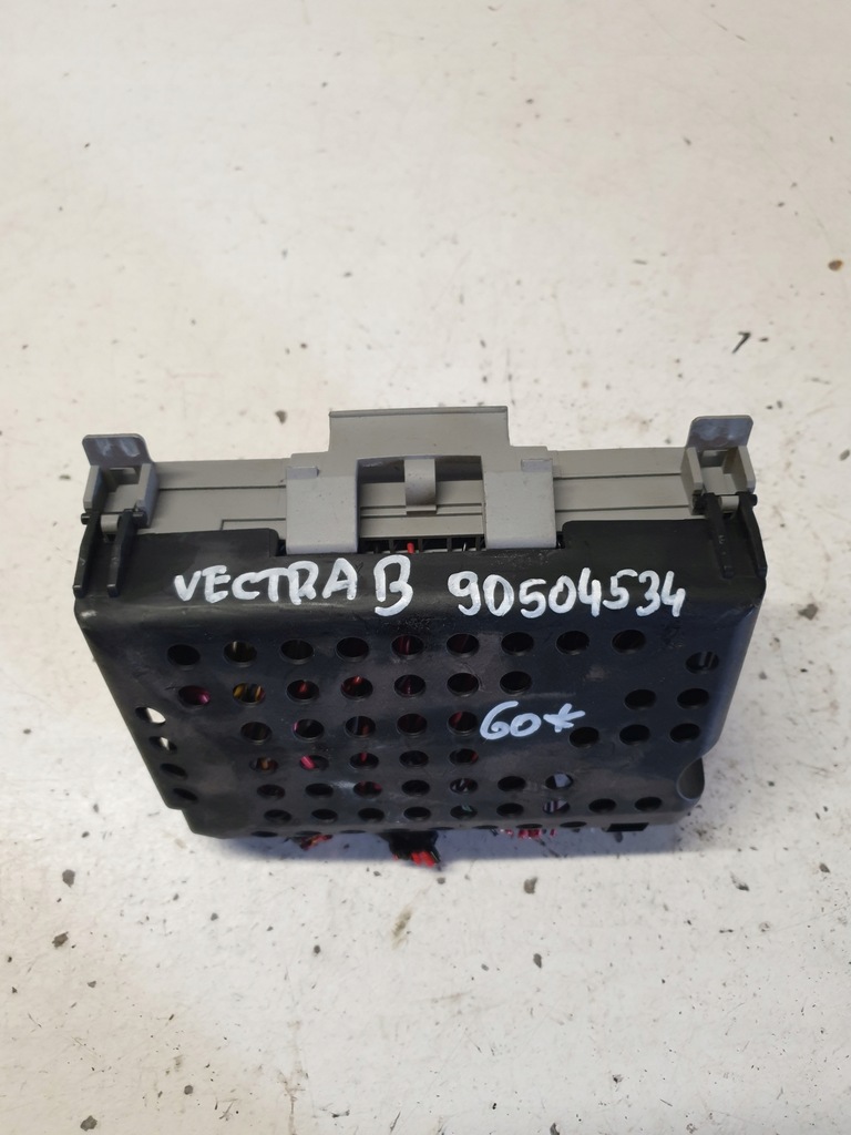фото №1, Коробка предохранителей opel vectra b 90504534