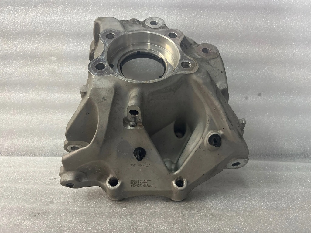 фото №1, Volvo xc40 c40 поворотний кулак задня права 32246339