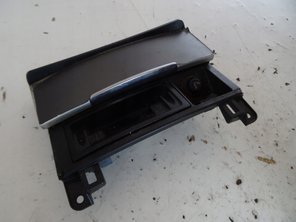 фото №1, Пепельница 4l0857951 audi q7