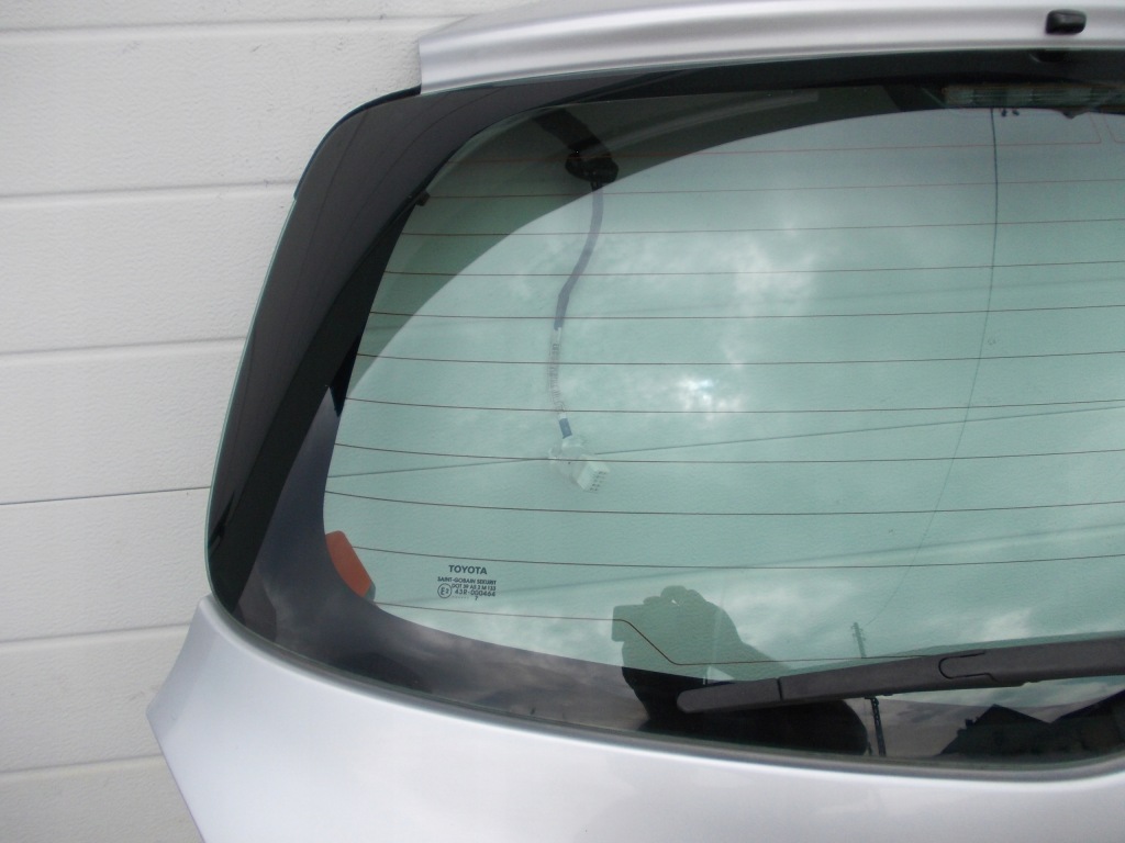 Купити Кришка багажника багажника задній toyota yaris 2 2