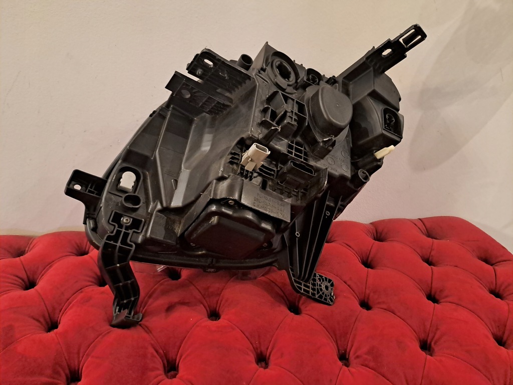 фото №3, Smart forfour 3 лампа правая перед