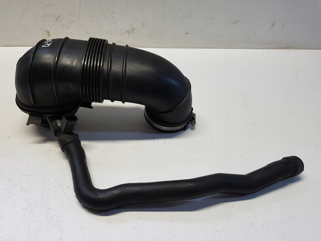 фото №1, Infiniti q50 труба воздуха впуск a6510941297