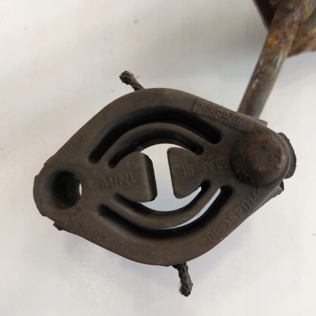 Купити 2008 mini one - cooper coupe r56 кронштейн глушника