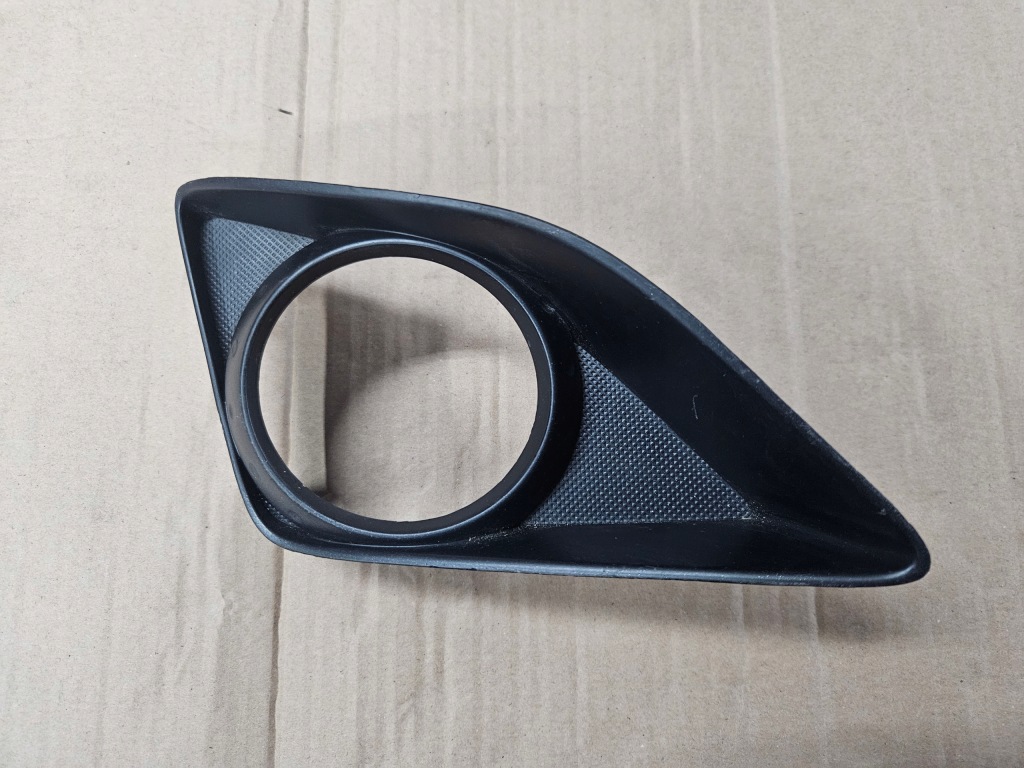 Купити Toyota corolla e15 07-09 рамка протитуманної фари права 81481-12090