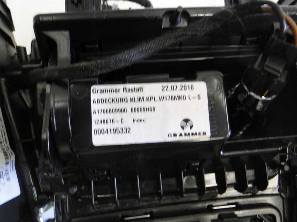 фото №8, Mercedes a w176 176 панель чехол туннель механическая коробка передач