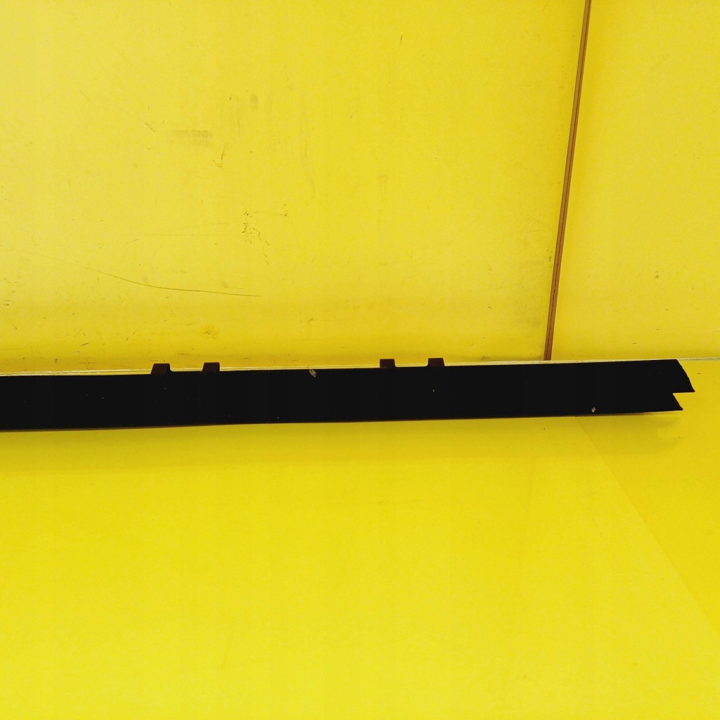 Молдинг уплотнитель левый перед bmw 5 e39 51218185815 nr48 Киев