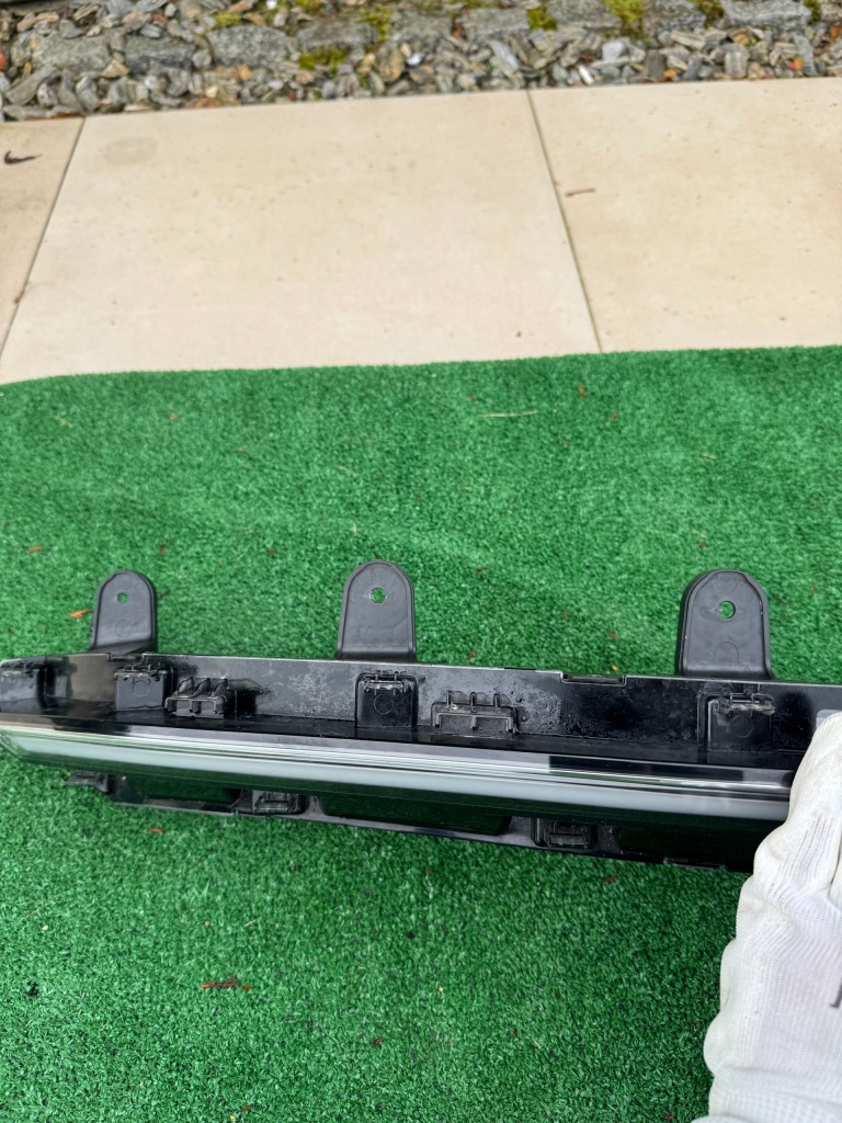 Купити Mg marvel r 20- лампа перед передня led накладка 10934255