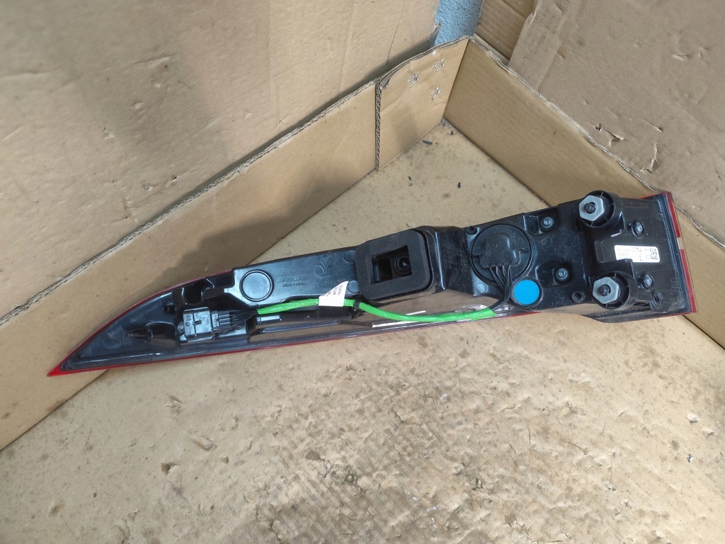 фото №8, Лампа задняя правая jaguar i-pace x590 j9d3-13404-cb