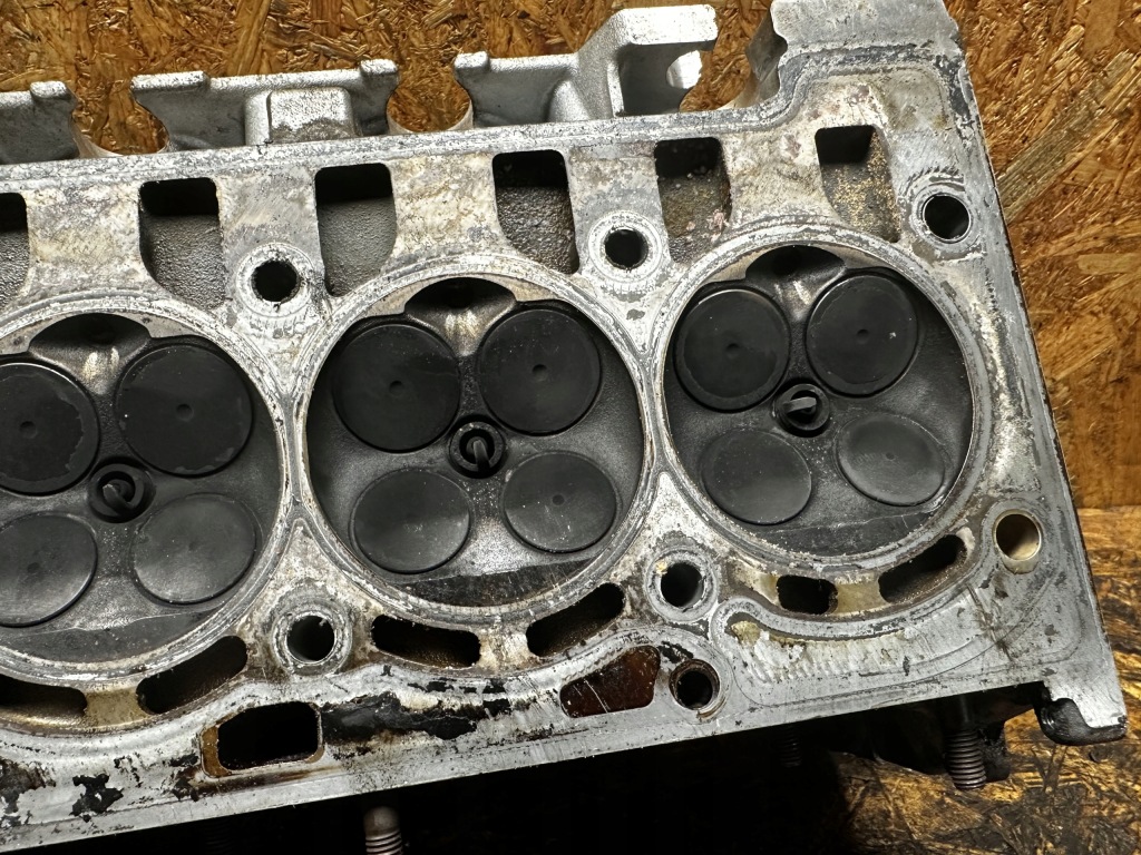 Головка кришка вали vw 1.4 tsi 03c103475bf 03c103358ab Ціна