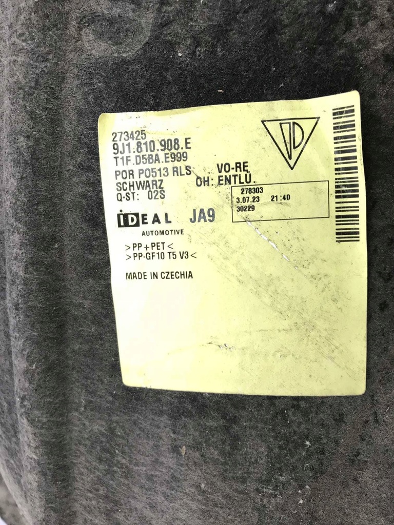 фото №13, Подкрылок porsche taycan правый перед 9j1.810.908.e