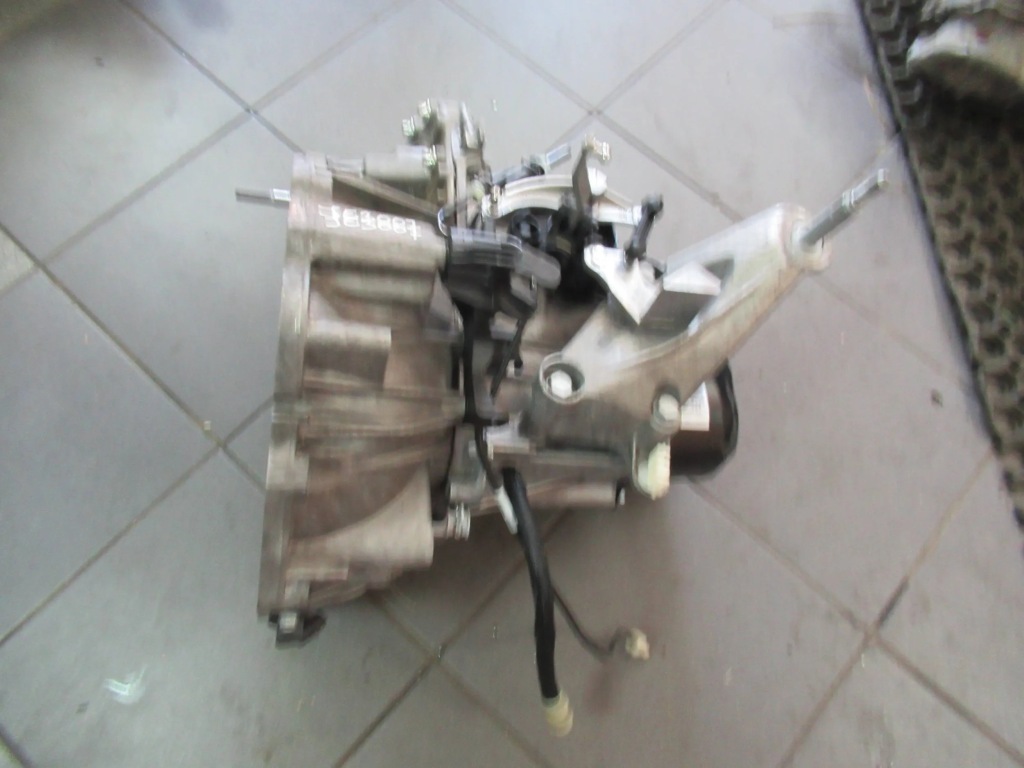 Коробка передач передач je3007 renault twingo iii 0.9 tce Недорого