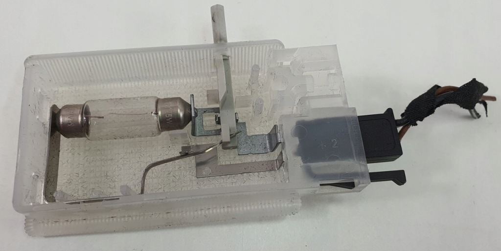 фото №2, Лампа освещение бардачка mercedes w210