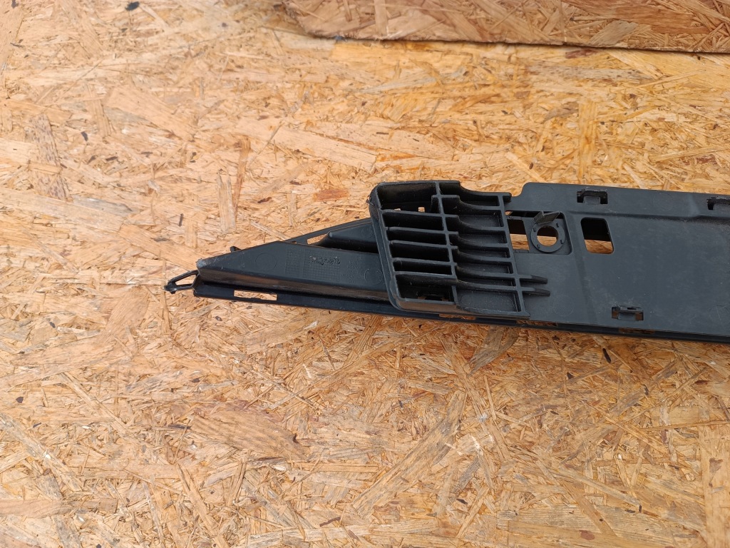 39003563 решітка бампера решітка радіатора перед opel corsa e 13432002 Ціна