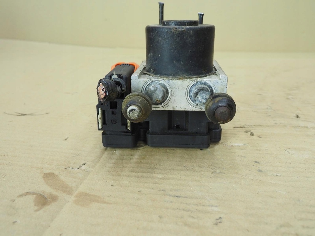 фото №10, Насос abs suzuki liana 1.6i 2004r 4x4 5wk84121