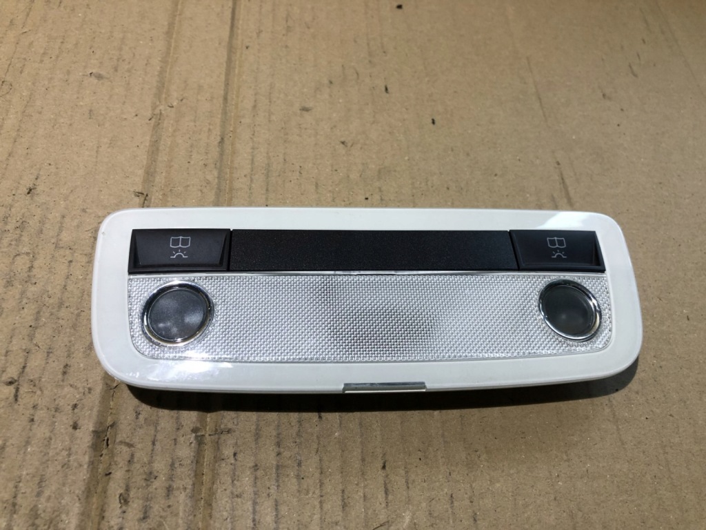 фото №1, Лампа потолочный освещение mercedes c klasa w204 165087