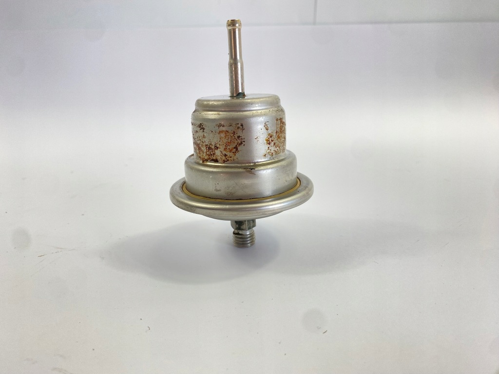 Аккумулятор регулятор давления топлива mercedes w124 w126 r129 0004761021 с Разборки