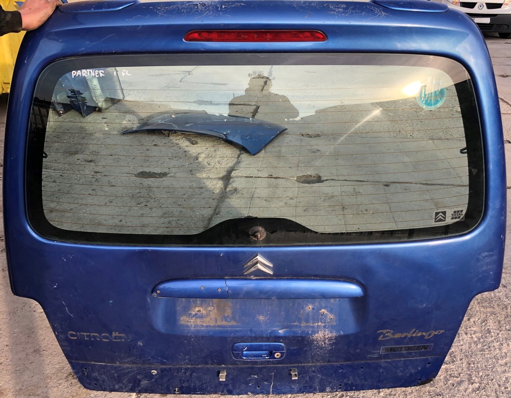 фото №1, Крышка багажника багажника задняя berlingo 2002 eu