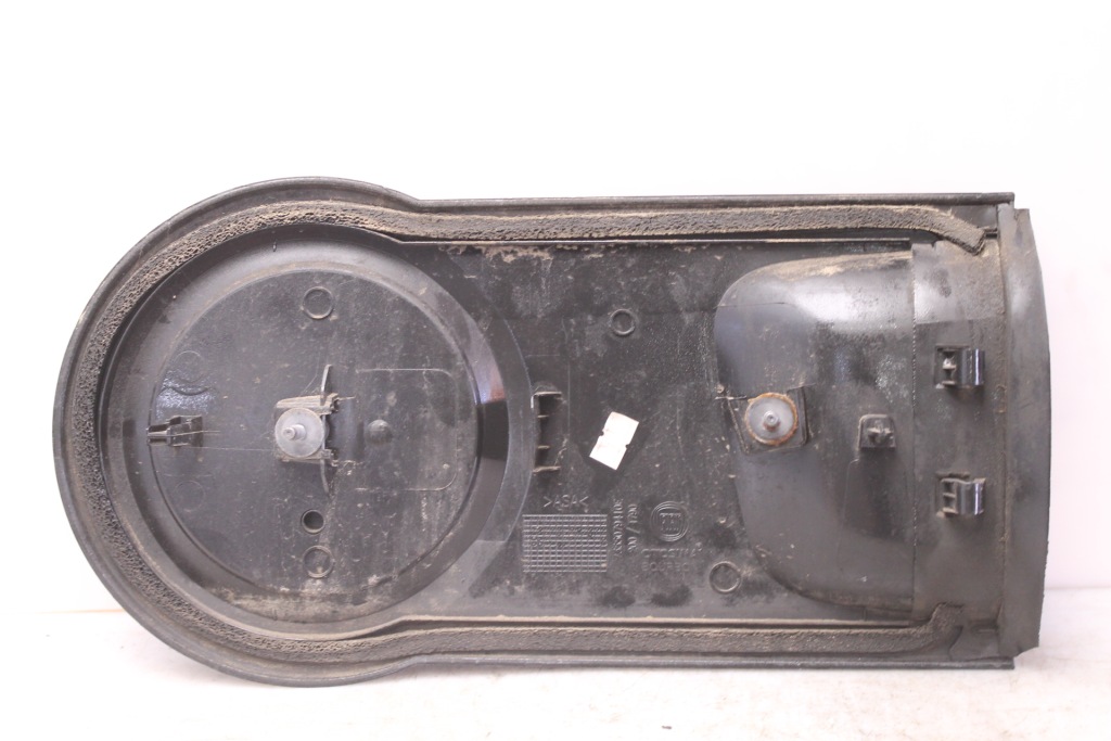 фото №2, Opel combo 10r- накладка дверь правый задняя эмблема