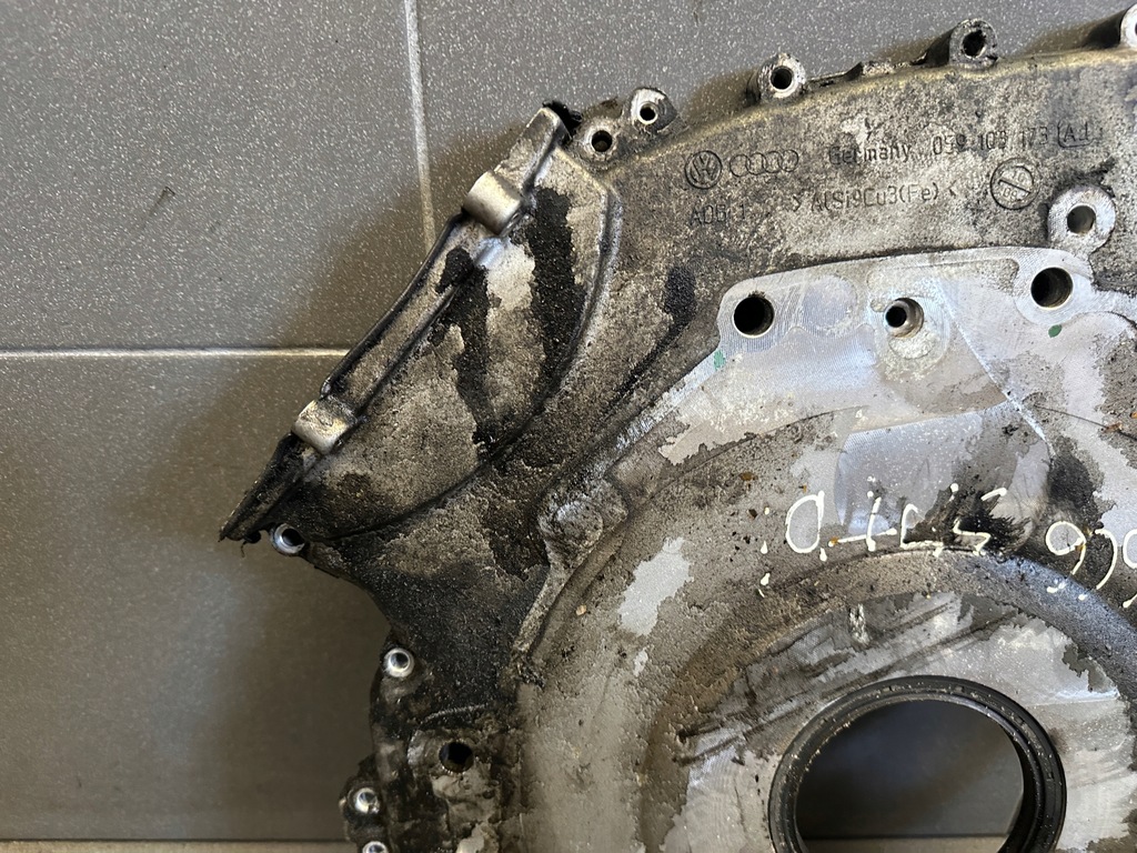 фото №2, Корпус розподільного валу вала audi a6 c6 fl 3.0 tdi cdy 059103173a