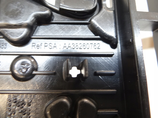 Peugeot 308 t9 рестайлинг  gt line решётка  решётка решётка радиатора бампера хром рамка Доставка