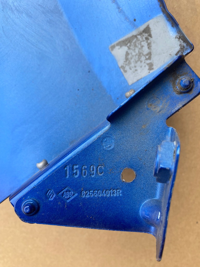 Крыло  правый  передний renault clio 5 625604013r Недорого