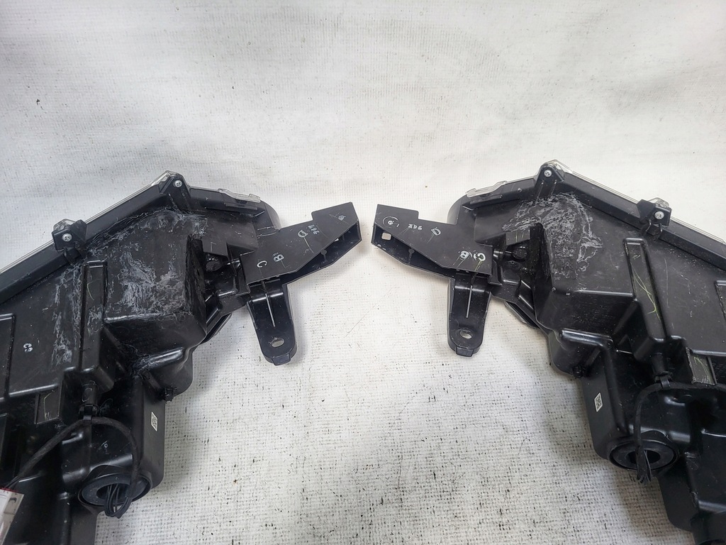 фото №14, Toyota corolla cross full led правая + левая f.v.a.t