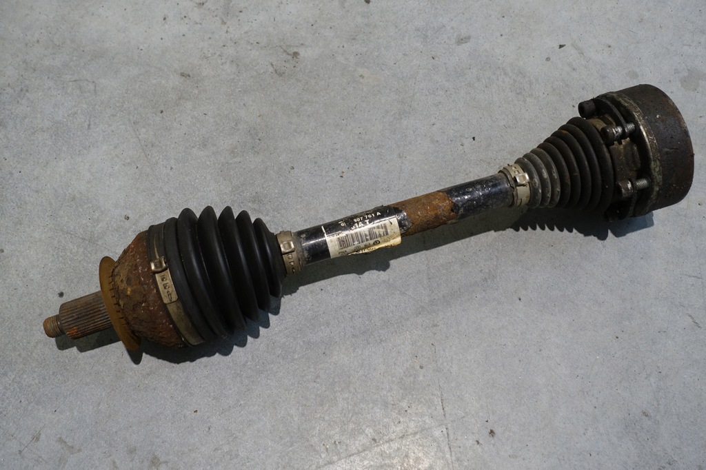 фото №1, Volkswagen оригинальный номер 6r0407761a приводной вал передняя l